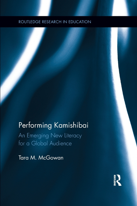 PERFORMING KAMISHIBAI